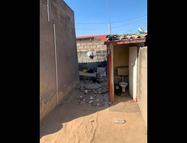 3 BEDROOM HOUSE FOR SALE IN ISIPHETWENI